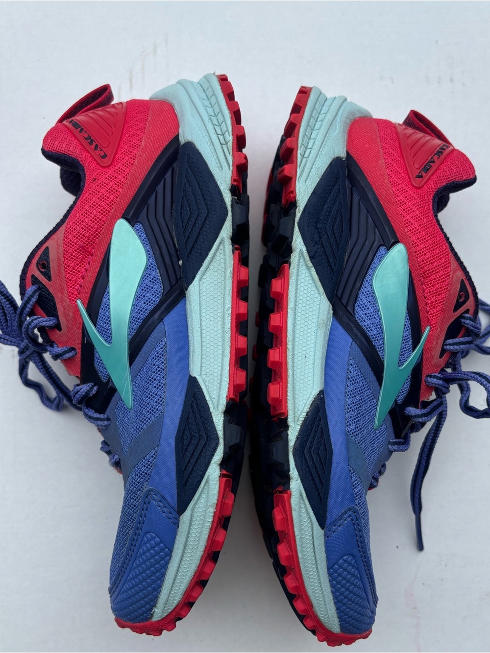 Brooks Cascadia 12 Women's Size 6 B (Medium) Trail Running Shoes Baja Blue